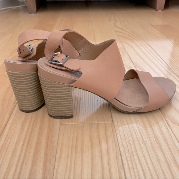 clarks block heel